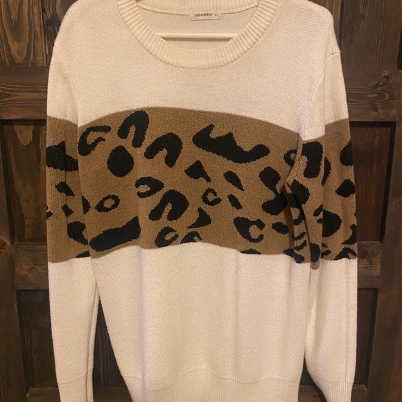 Leopard print color block sweater - Picture 1 of 3